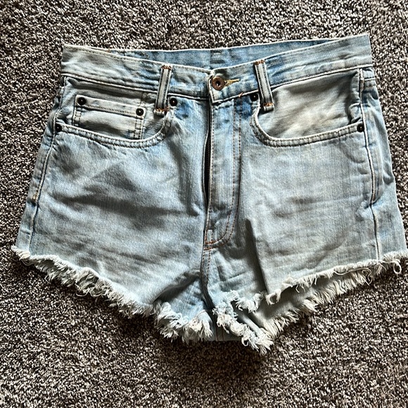 Vintage Levi 501 Short - Picture 2 of 2